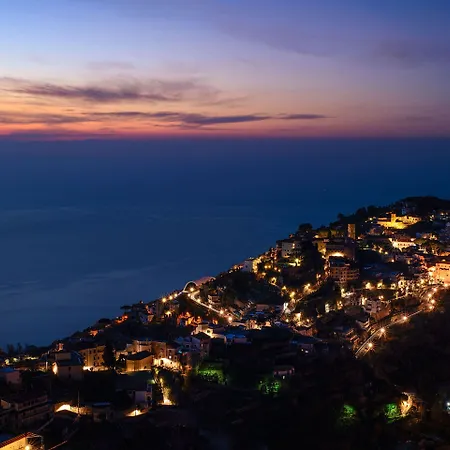 拉维罗客房住宿加早餐酒店