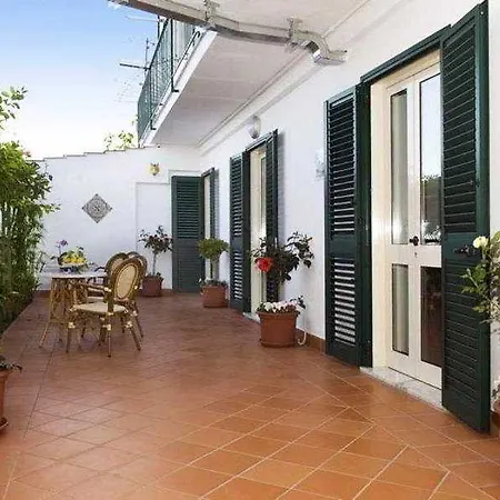 Alojamento de Acomodação e Pequeno-almoço B&B Ravello Rooms