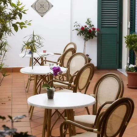 B&B Ravello Rooms Panzió 3*