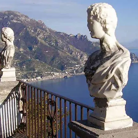 فندق مبيت وإفطار بي أند بي رافيلو روومز