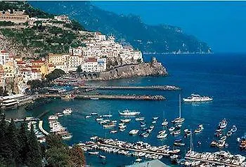 B&B Ravello Rooms Bed and Breakfast Ραβέλλο