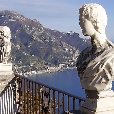 بي أند بي رافيلو روومز 3* رافيلّو