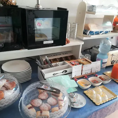 فندق مبيت وإفطار بي أند بي رافيلو روومز رافيلّو